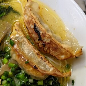 餃子とほうれん草の味噌ラーメン